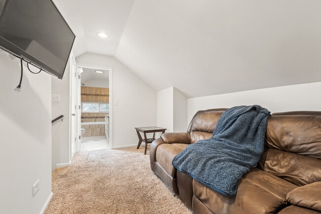 Building Photo - 7938 S Bennett Ave