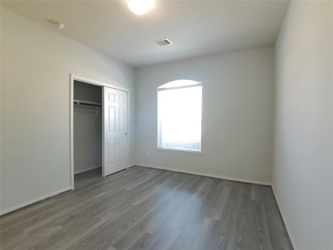 Building Photo - 3931 Medici Ct
