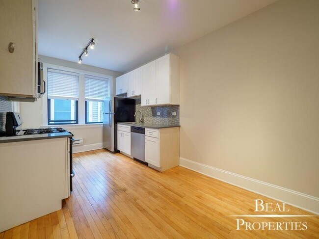 Building Photo - 0 bedroom in CHICAGO IL 60647