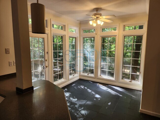 Building Photo - RARE exquisite home on acreage in the heart of West Little Rock!