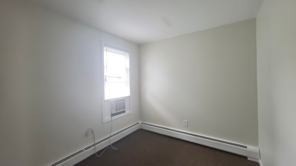 Building Photo - 77 Colgate St