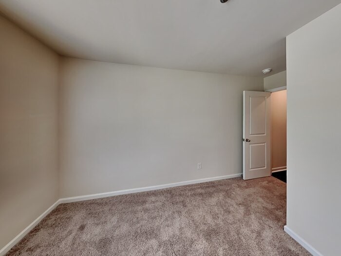 Building Photo - 211 Connie Ct