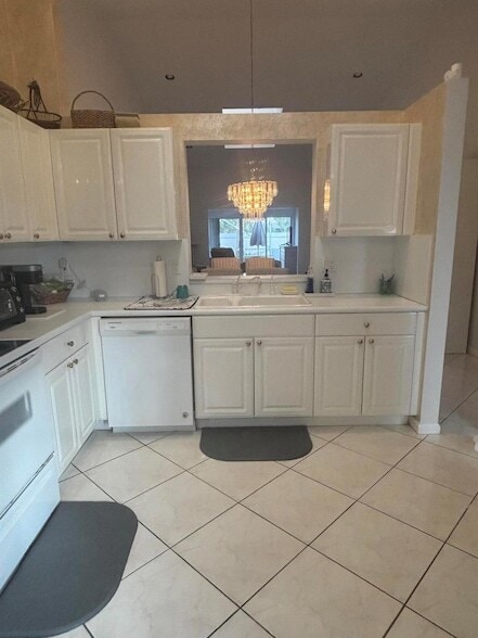 Building Photo - 5574 Royal Lake Cir