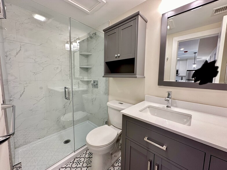 Bathroom - 64 N Margin St