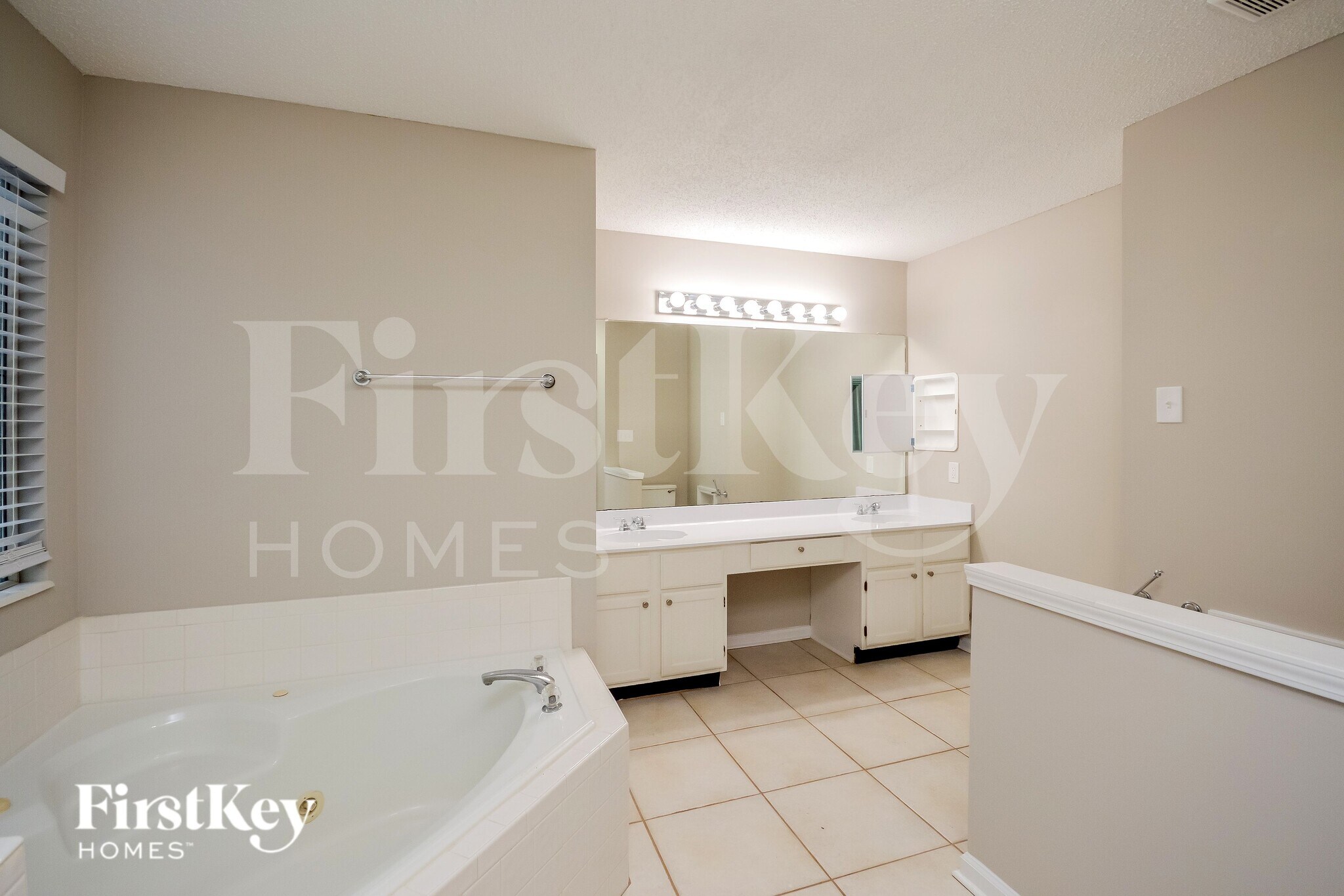 Building Photo - 1727 Boulder Cove