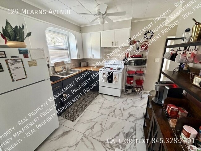 Building Photo - 129 Mearns Ave