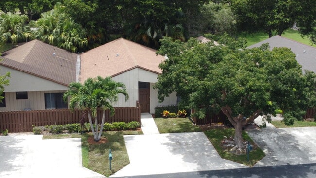 Building Photo - 22237 Woodborn Dr