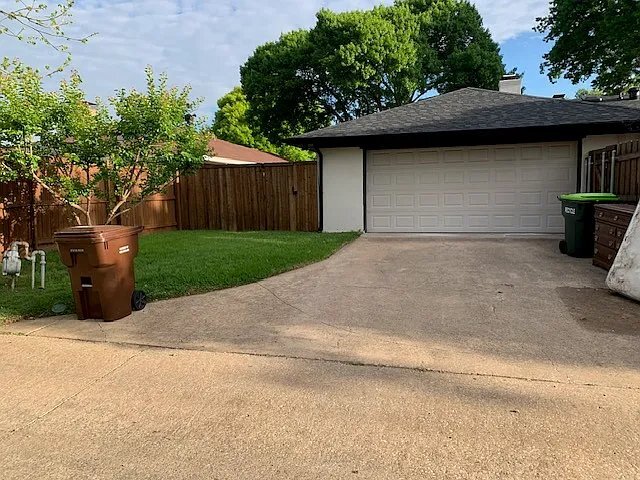 Building Photo - 2724 Mollimar Dr