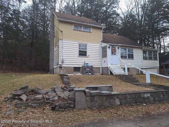 Building Photo - 114 Hillbilly Village