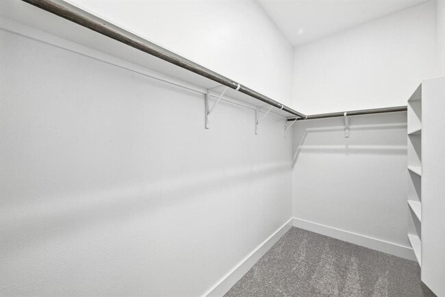 Building Photo - 9201 Spire View