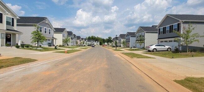 Building Photo - 5147 Downhaul Dr