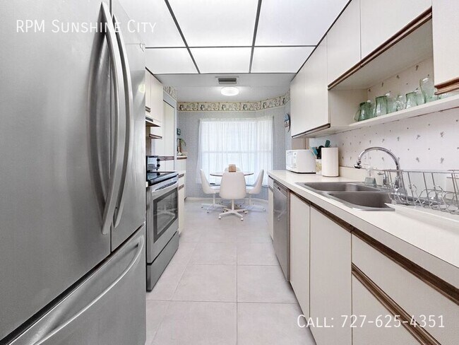 Building Photo - 1324 Pasadena Ave S