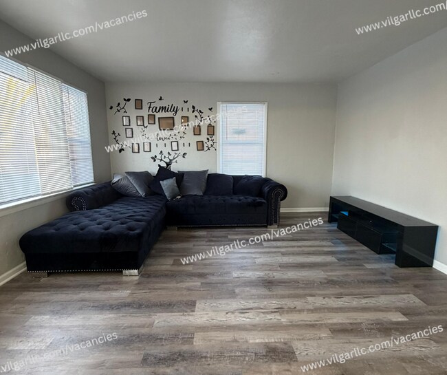 Building Photo - Discover comfort, convenience, and quality living in this beautifully updated 3-bedroom single-fa...