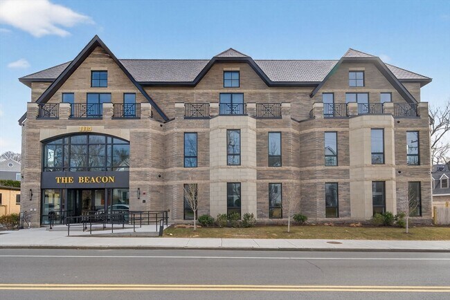 Building Photo - 1114 Beacon St