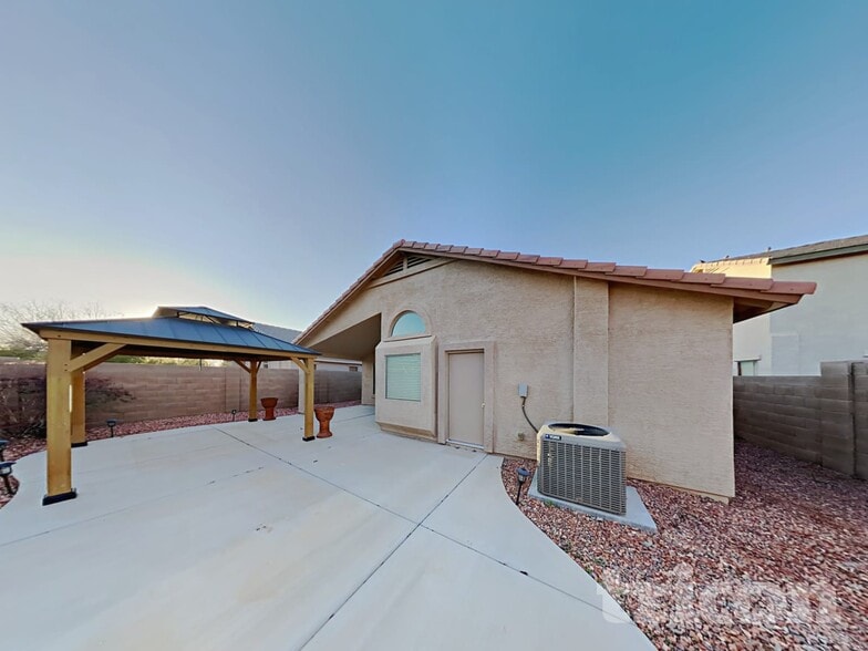 Building Photo - 41265 W Walker Wy