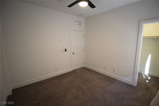 Building Photo - 8085 Skye Roar Ct