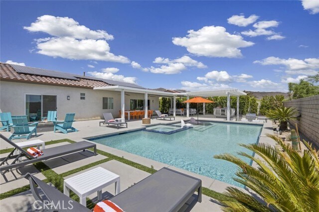 Building Photo - 65161 Rolling Hills Dr