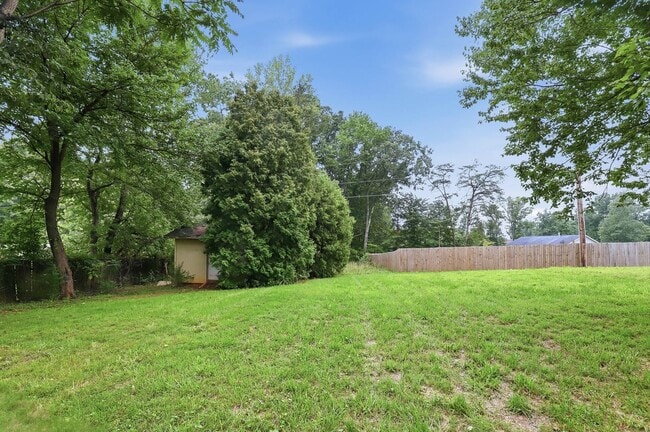 Building Photo - 8611 Belews Creek Rd
