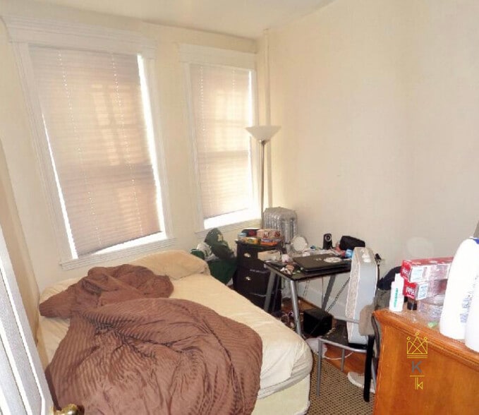 Building Photo - 1868 Commonwealth Ave