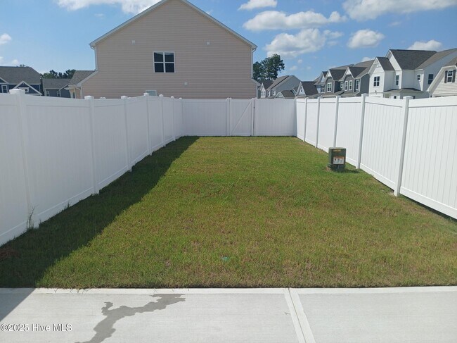 Building Photo - 7110 Fisk Dr