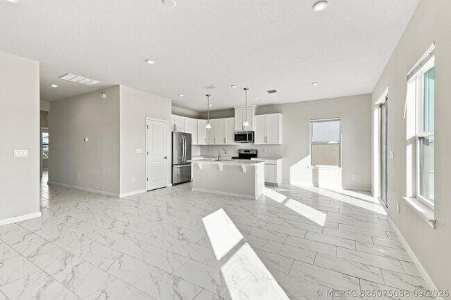 Building Photo - 10597 SW Vasari Way