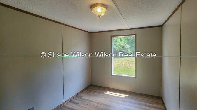 Building Photo - 133 Mandalay Way