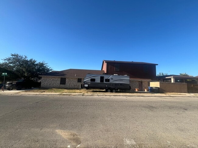 Building Photo - 9001 Tulane Dr