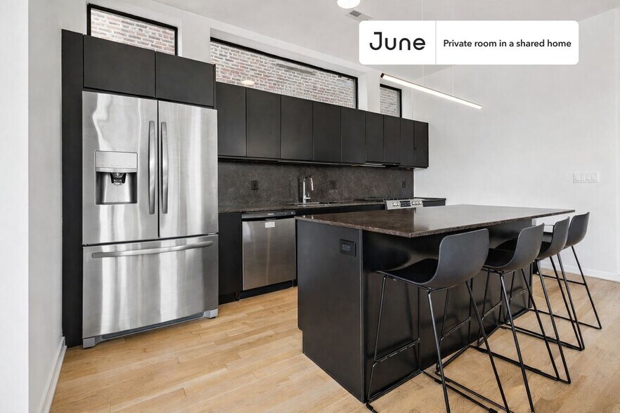 Building Photo - Room in Shared 4 bed/3 bath home