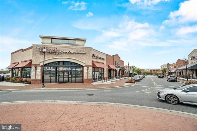 Building Photo - 1811b Wheyfield Dr