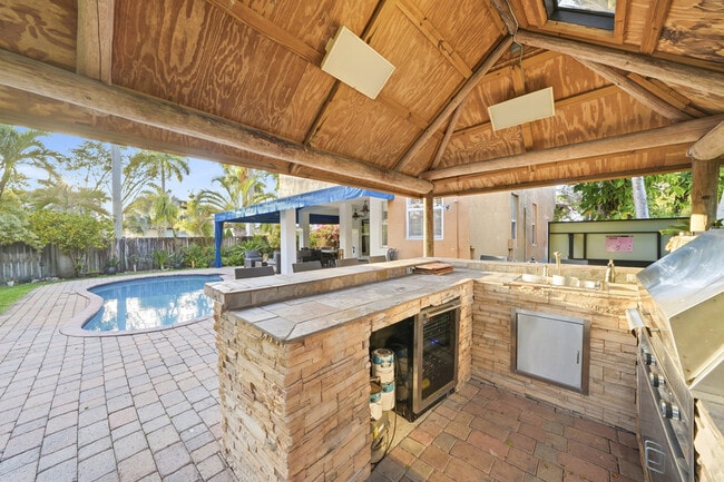 Building Photo - 16372 SW 62nd Ter