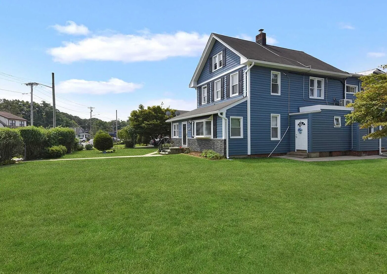 Building Photo - 1250 Woodfield Rd