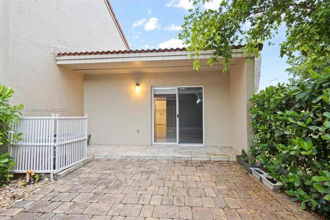 Building Photo - 6910 NW 166th Terrace