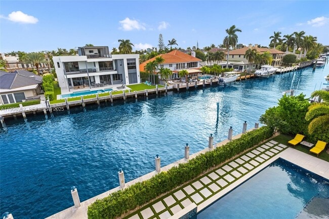 Building Photo - 70 Bay Colony Ln