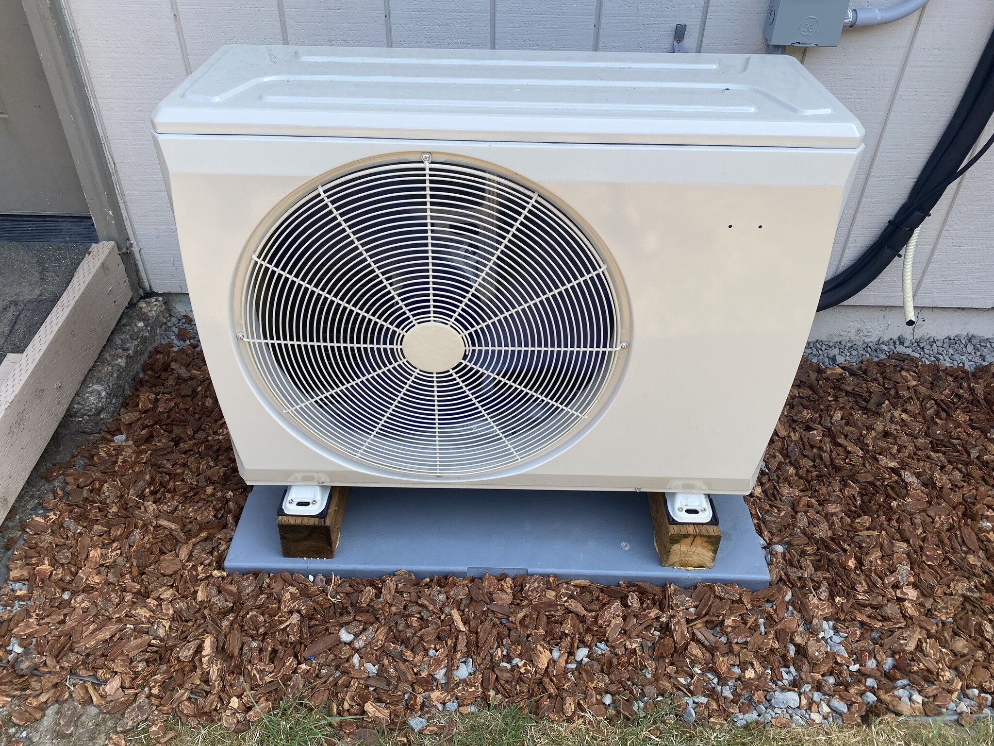 AC Unit - 615 NW Fenton St