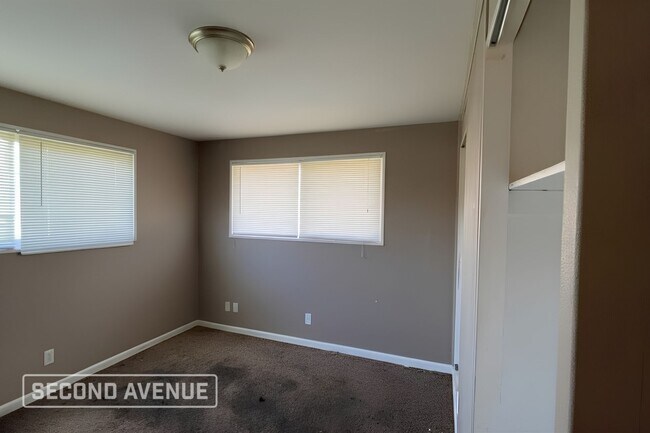 Building Photo - 9743 Edgefield Dr
