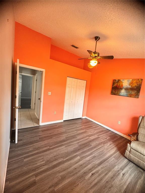 Building Photo - 2070 Sarah Louise Dr