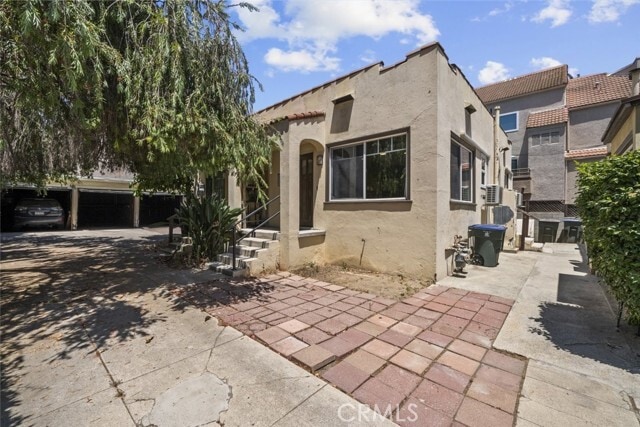 Building Photo - 475 E Del Mar Blvd
