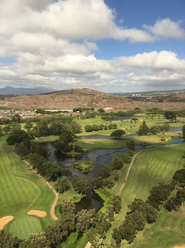 Building Photo - Plaza Landmark 1 bedroom 1 bath