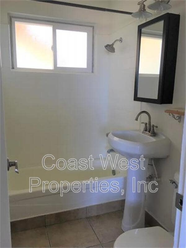 Building Photo - 3904 Witherby St