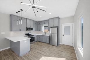 Building Photo - 11407 N 24th Ln