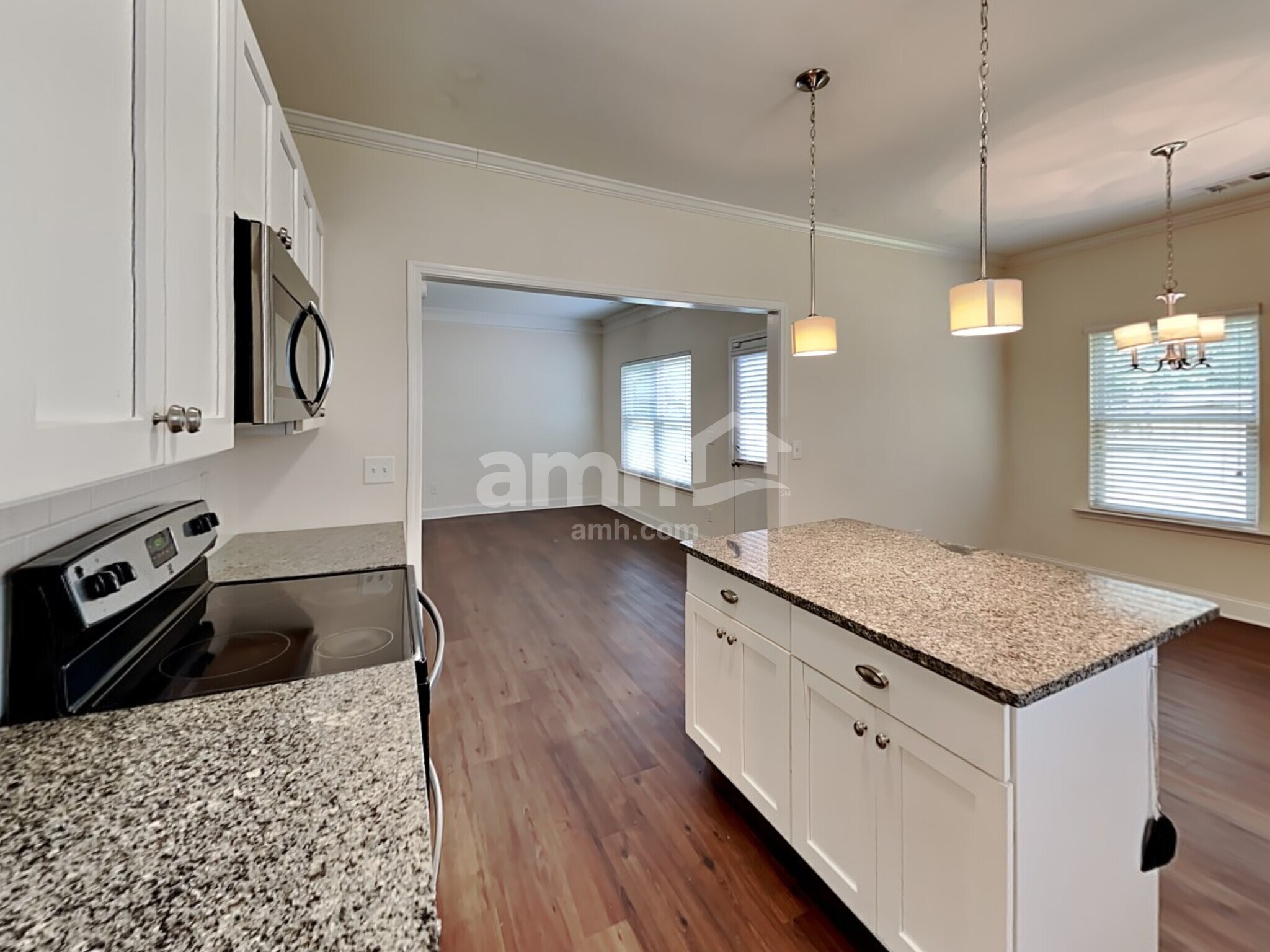 Building Photo - 2465 Beal St