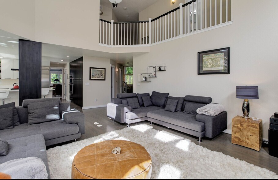 Building Photo - 2305 Eagles Nest Dr