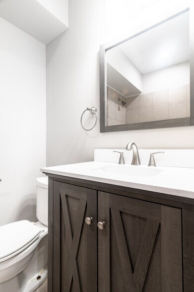 Building Photo - 1267 Meigs Place NE, Unit #3