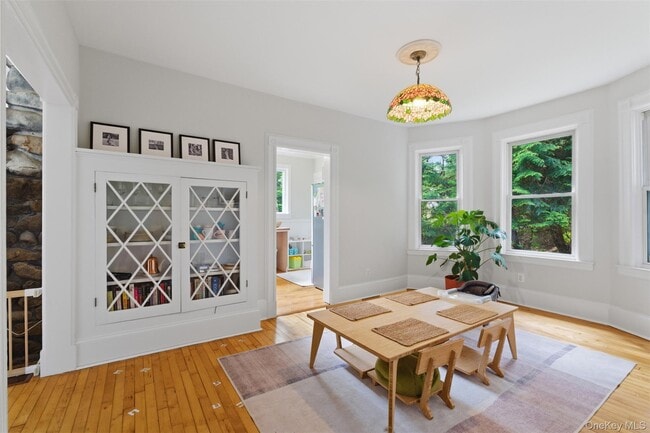 Building Photo - 988 US-9W
