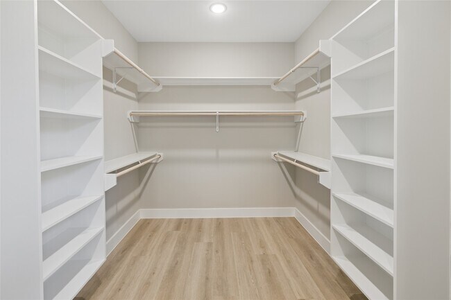 Building Photo - 20019 Venetto St