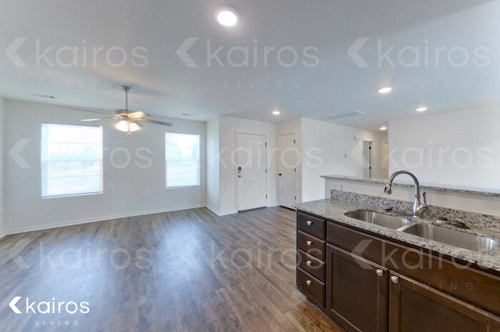 Building Photo - 202 Fieldstone Cir