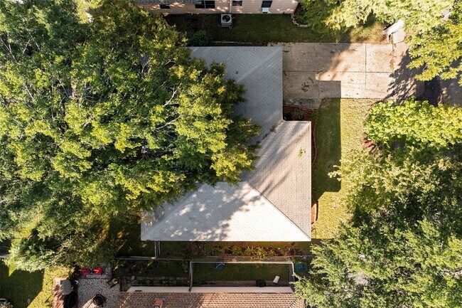 Building Photo - 4413 W 43rd St