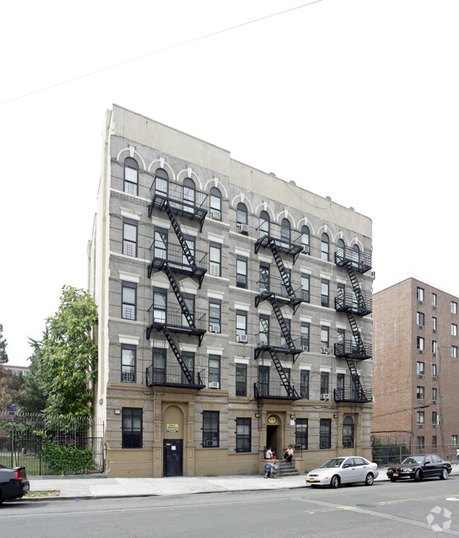 Primary Photo - 578 E 141st St