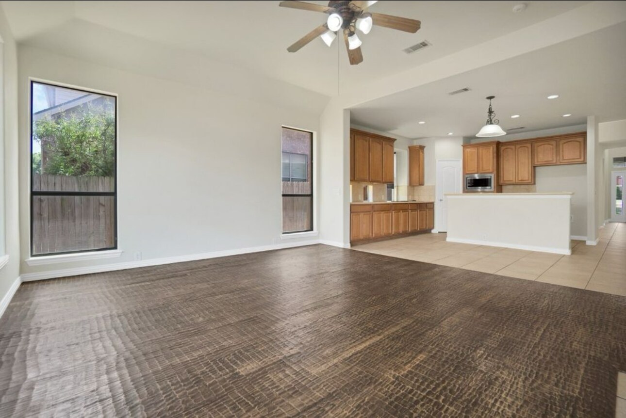 Building Photo - 11036 Coralberry Dr