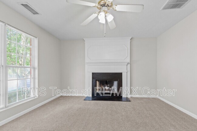 Building Photo - 2284 Oakland Spring Dr